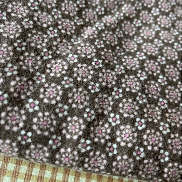 Set of 4 lightweight 100% cotton baby blankets. - Picture 3 of 16